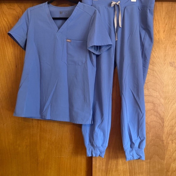 FIGS Ceil Blue Set - Picture 1 of 9